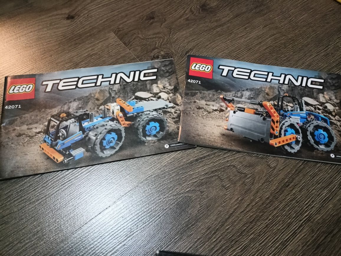 LEGO Technic 42071 spycharka jak nowa