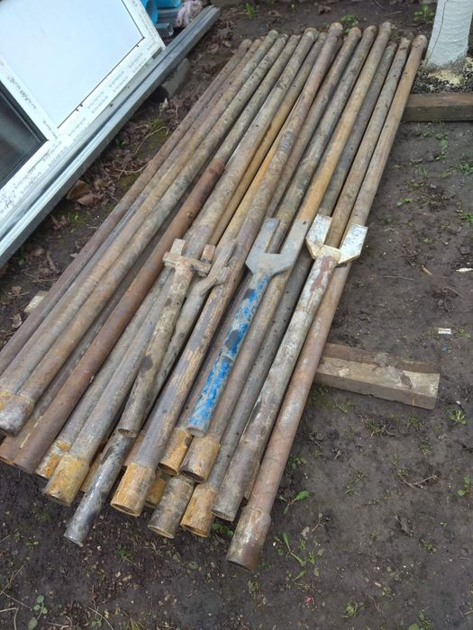 Продается малгобаритная буровая установка для скважины в комплекте