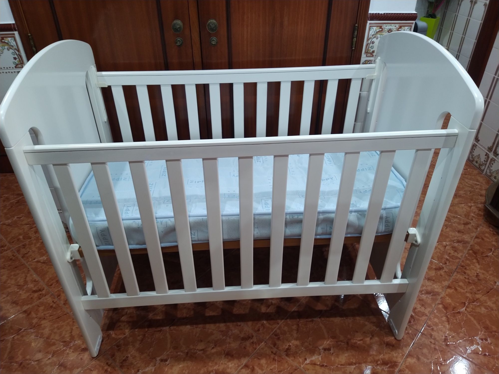 Berço para bebé cama da TRAMA casa quarto apartamento vivenda carro.