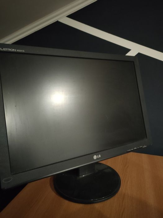 Монітор LG Flatron 22"