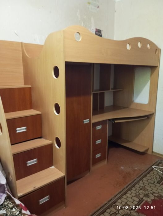 Продам ліжко-горище