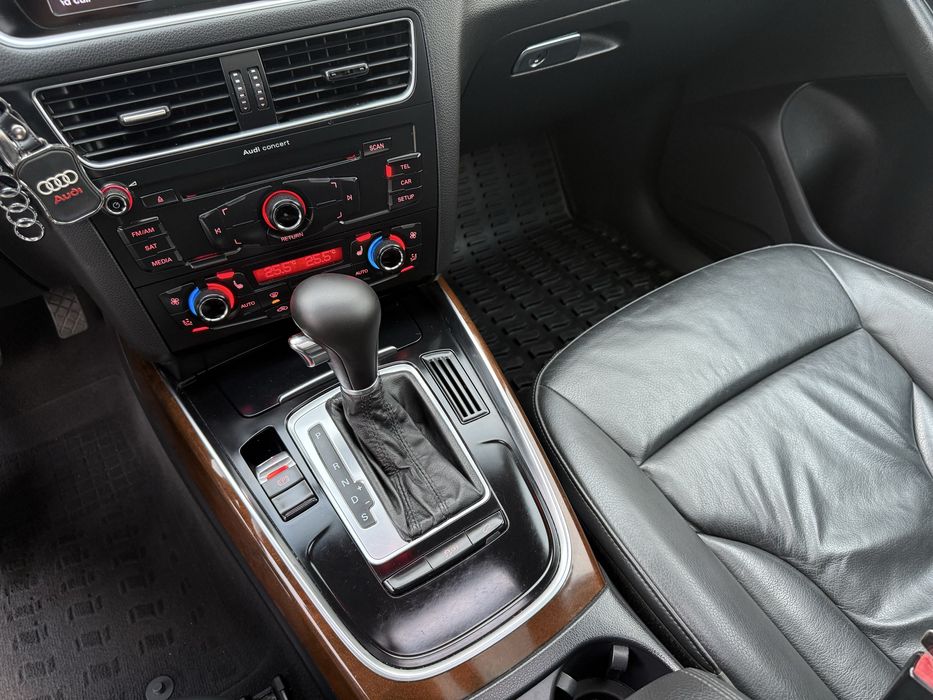 Audi Q5 Рідна фарба / Автомат