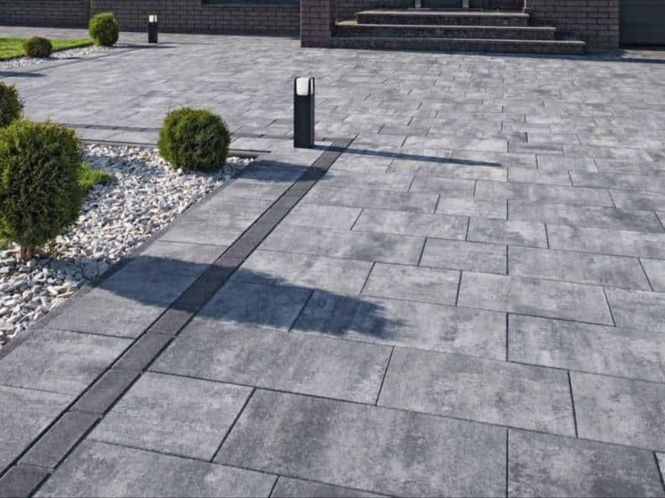 Укладання тротуарної плитки