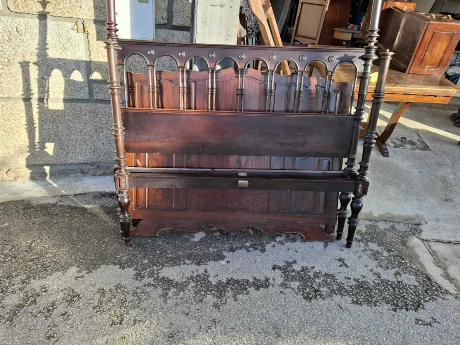 Cama casal com colchão