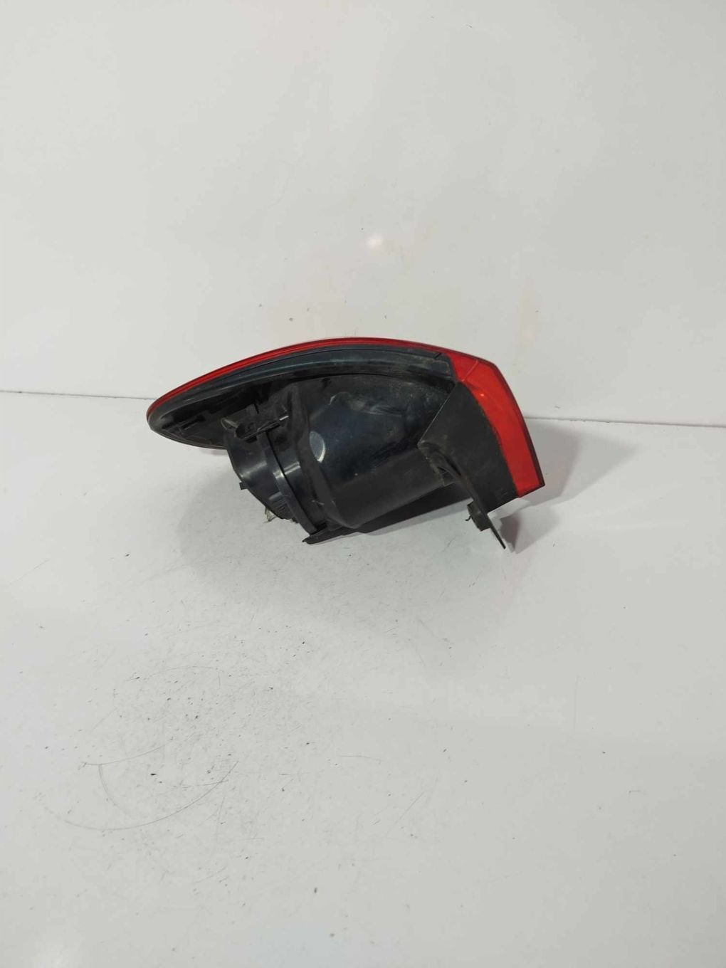 LAMPA PRAWA TYLNA VW TIGUAN I 07-13