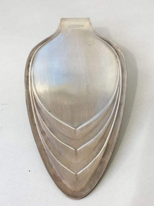 Espátula de bolo em casquinha com marca, Art Deco