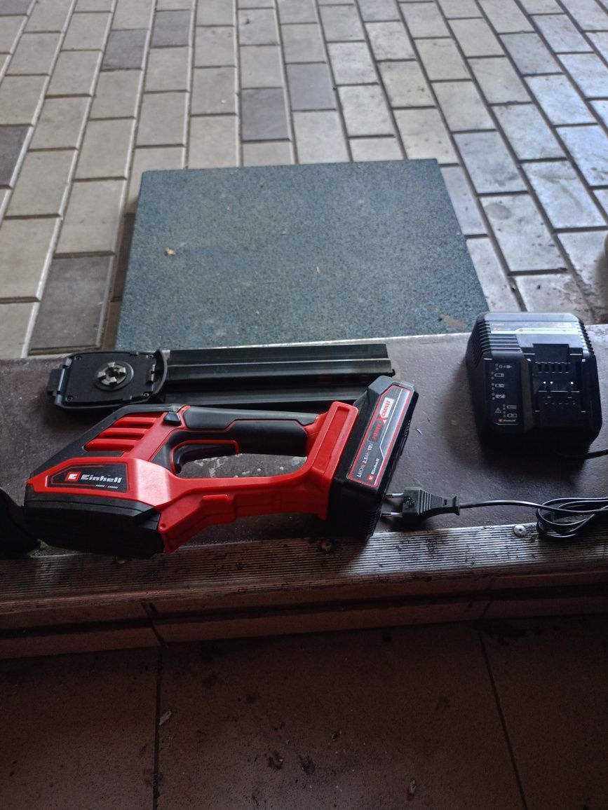 Кусторез акамуляторный Einhell 18v 2.5A