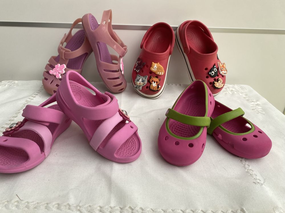 Crocs Menina classicos e sandalias