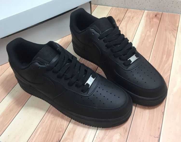 ButyDamskieTrampki NikeAirForce1 CzarnyR.42