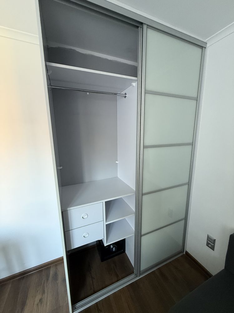 Szafa przesuwna  pod zabudowe