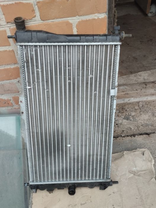 Продам радіатор на део