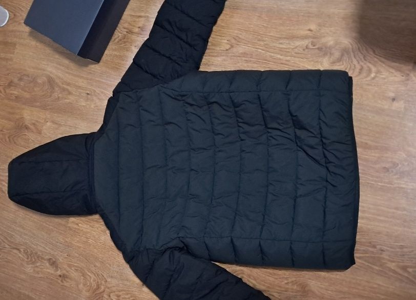 Тепла куртка на зиму