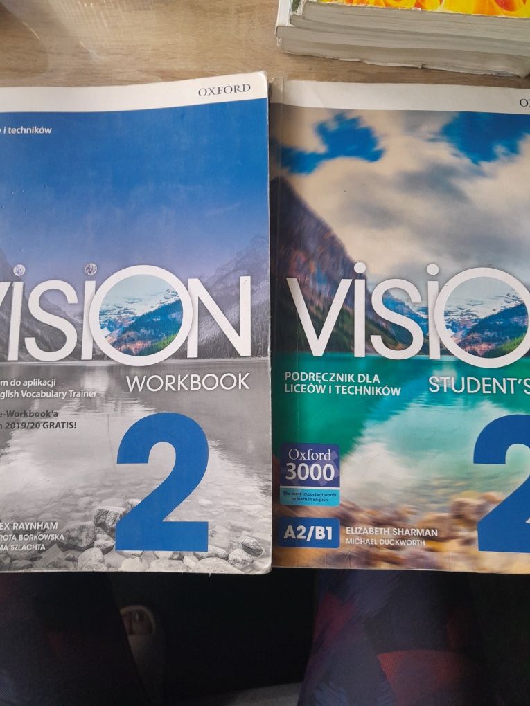 Vision 2 podręcznik I ćwiczenia  do liceum  I technikum