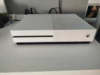 Xbox one S z napędem 100GB + 2 PADY