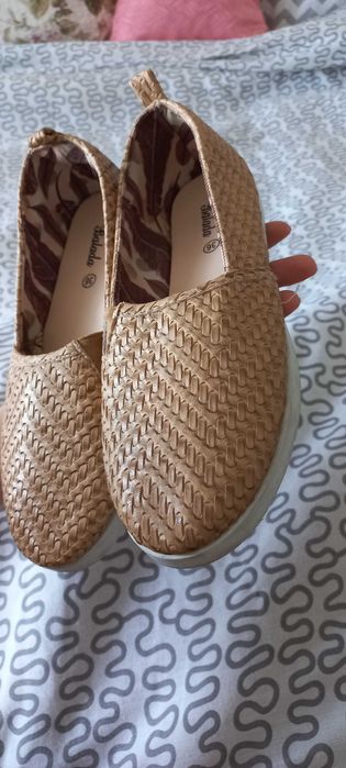 Buty damskie nowe 36