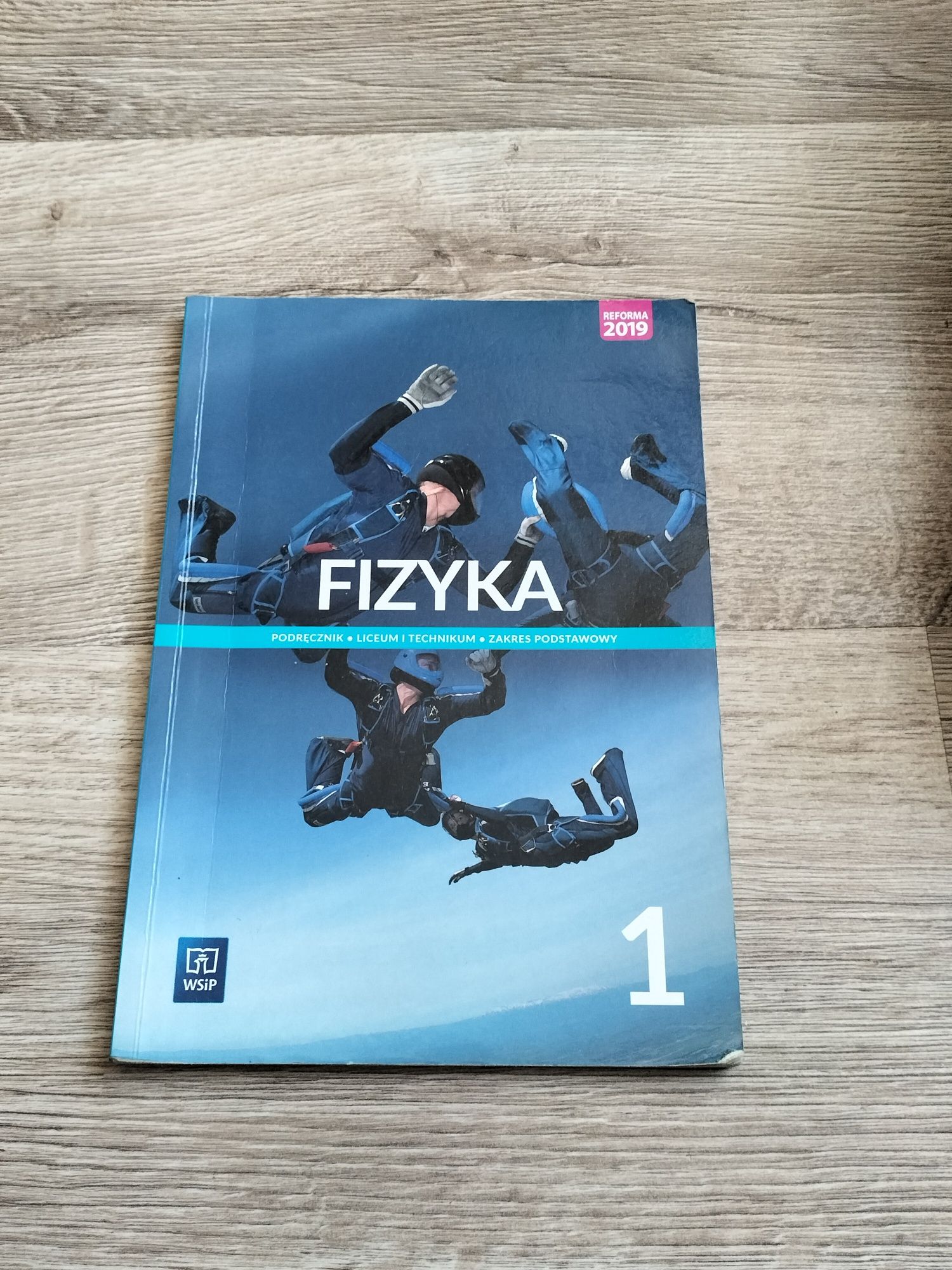 Podręcznik do fizyki klasa 1.