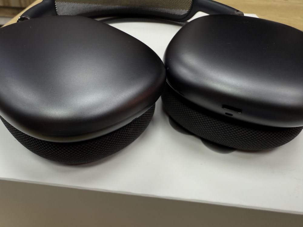 Airpods Max gray