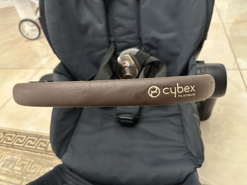 Каркас Cybex Priam , та тканина .