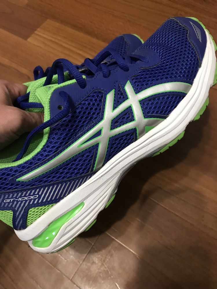 Asics кроссовки 39