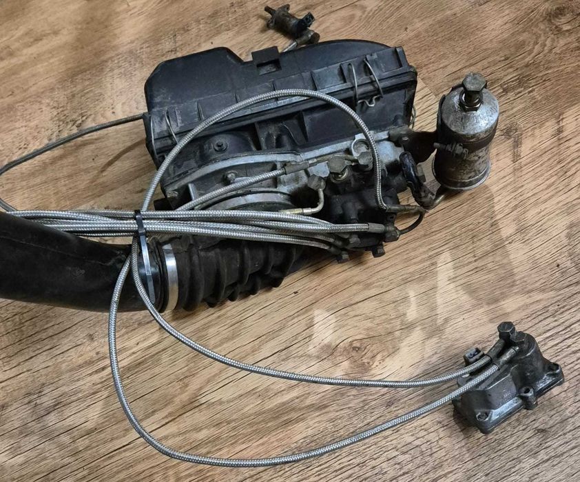 Rozdzielacz Paliwa BOSCH Kompletny VW GOLF2 (83-92r.) 1,8 GTI Oryginał