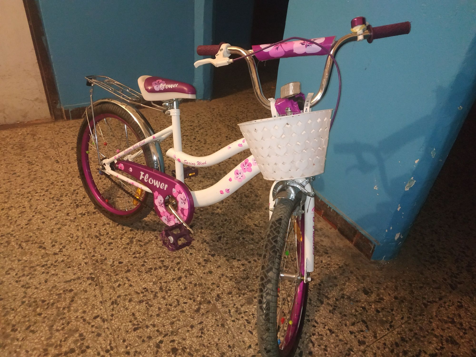 Велосипед дівчинці
