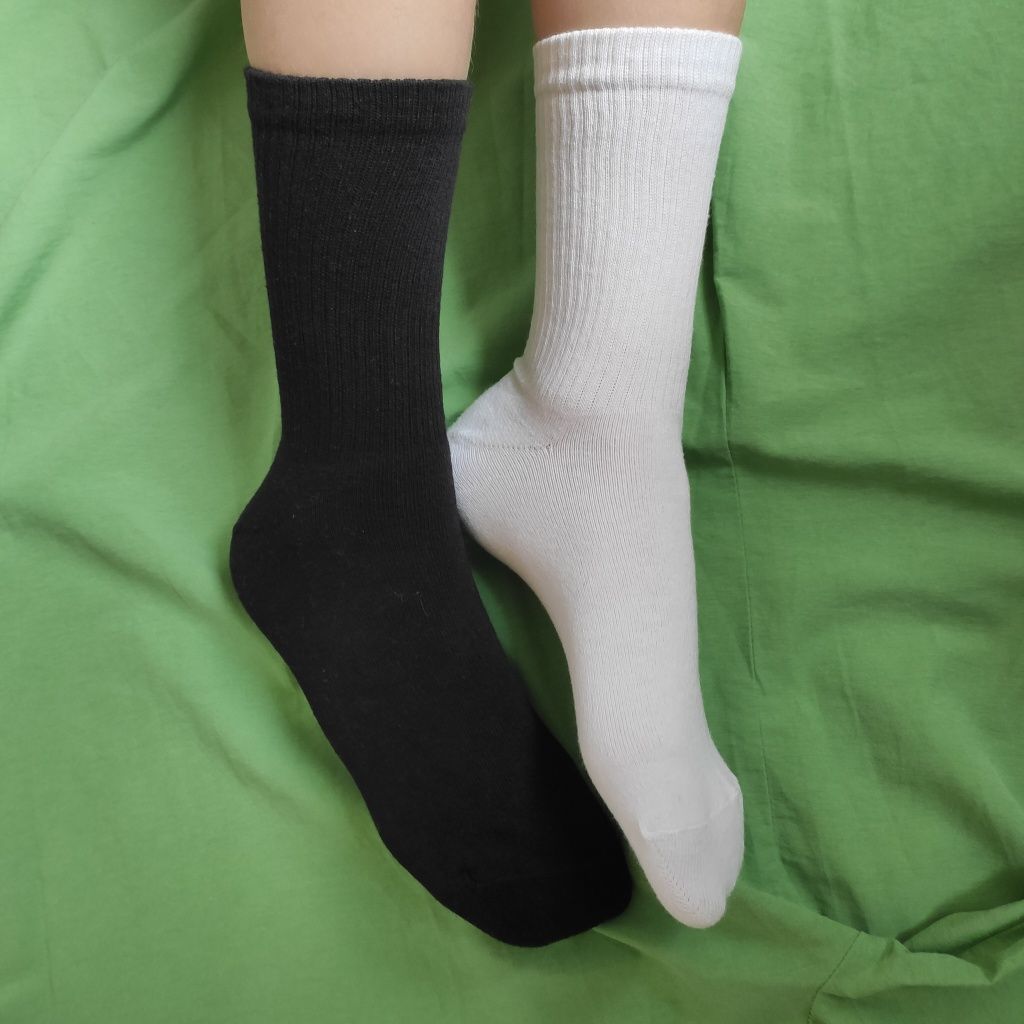 Найпопулярніша модель•  Шкарпетки високі в рубчик • БІЛІ та ЧОРНІ