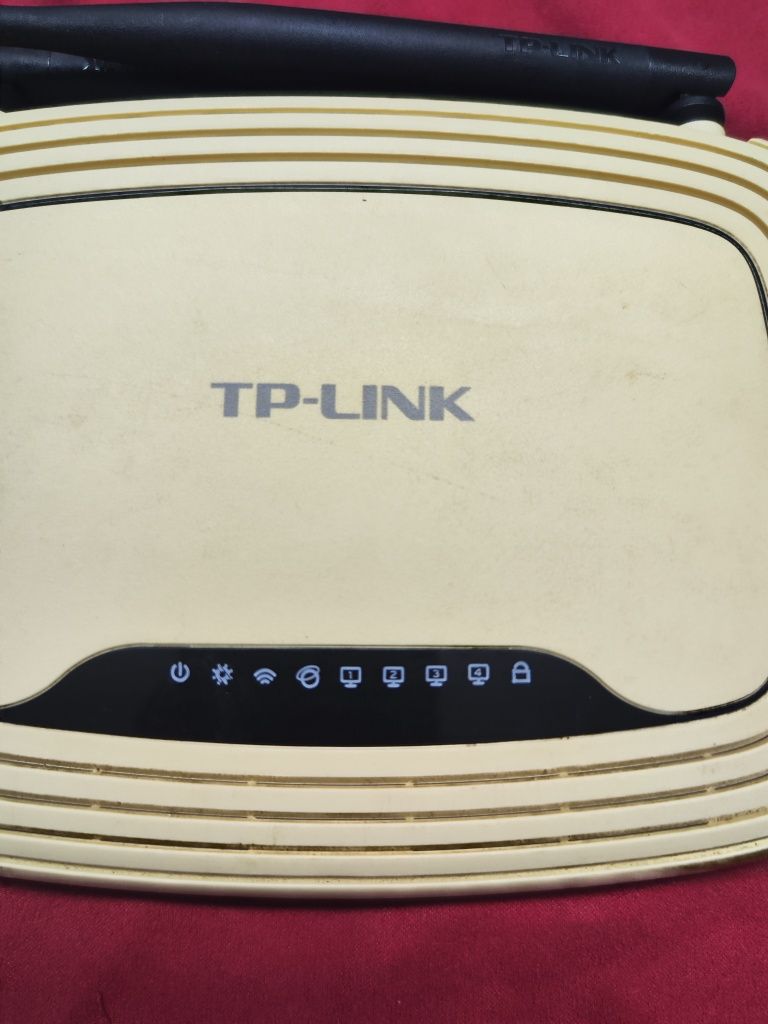 WiFi роутер TP-Link 30 Mbps, в хорошем состоянии