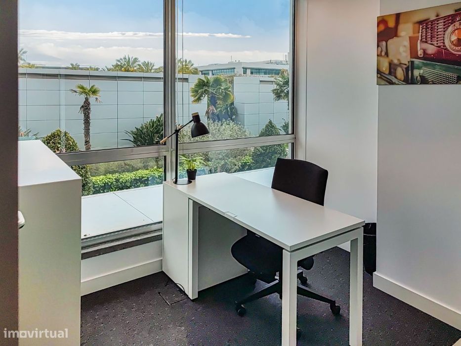 Espaço de escritório privativo para 2 pessoas em Oeiras, Lagoas Park