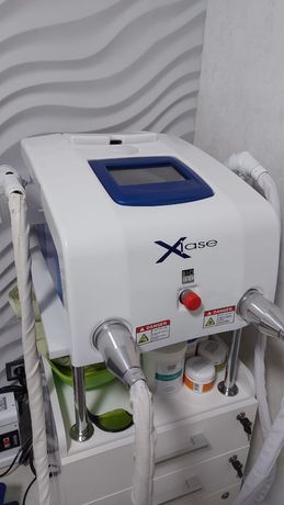 Косметологический аппарат Хlase (Италия) для удаления сосудов, акне