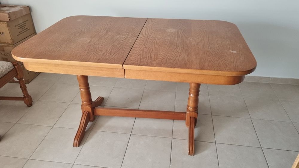 Stół z 6 krzesłami