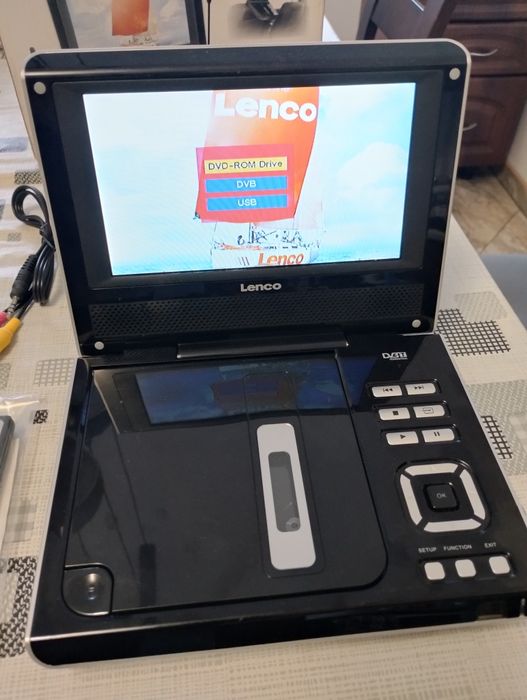 7 calowy przenośny odtwarzacz dvd z usb 12v i 230 v zasilac