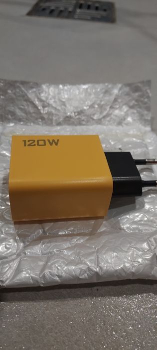 .Ładowarka dla graczy 120W 4 porty 3x szybsze ładowanie.
