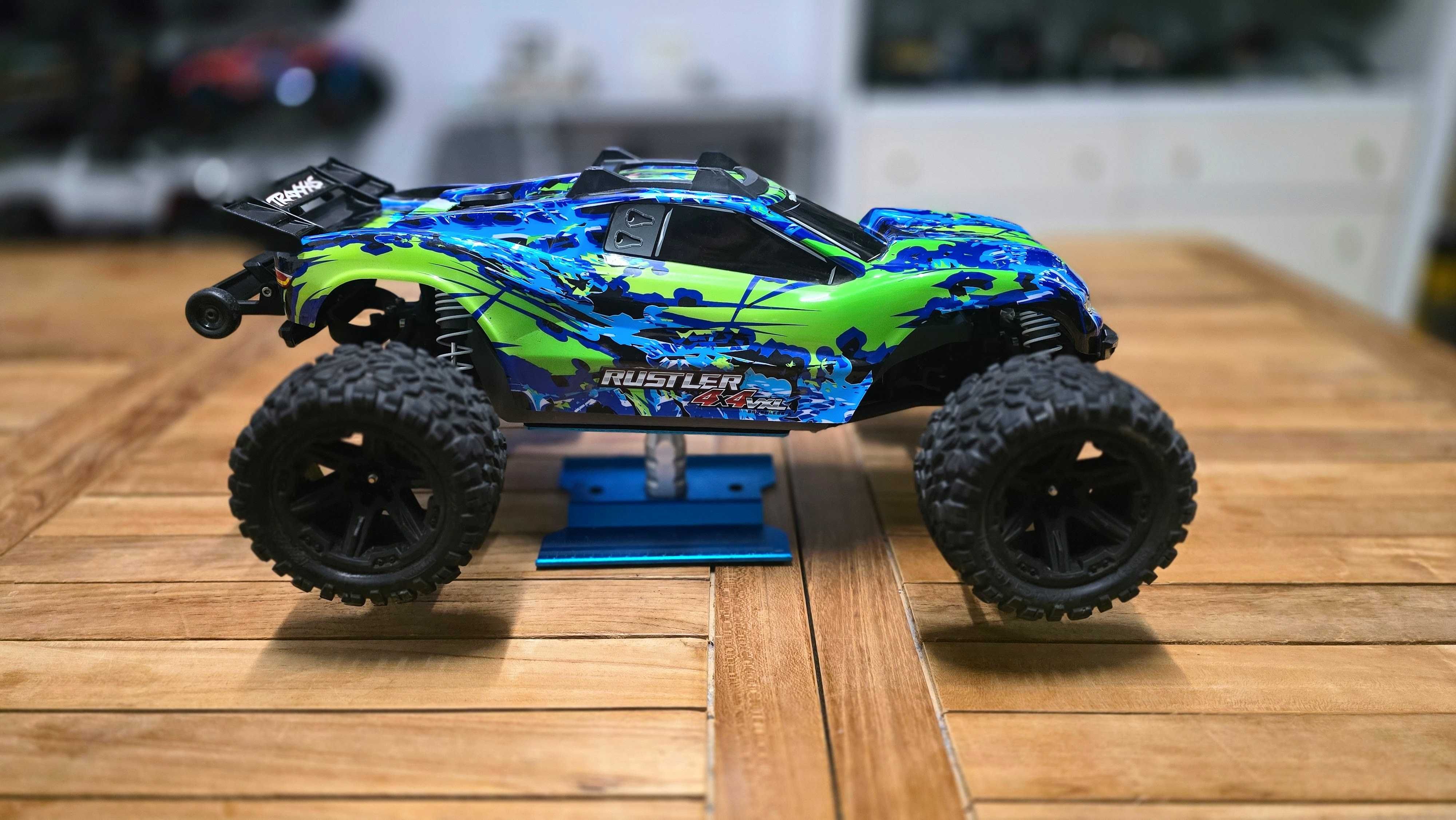 Traxxas Rustler 4x4 VXL - Eletronica Hobbywing EzRun-  Como Novo