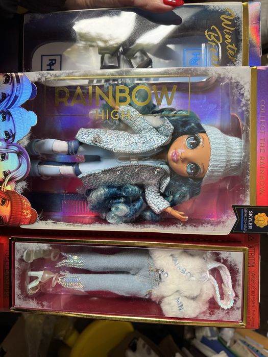 Лялька Rainbow high winter break синя