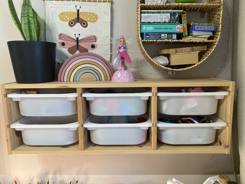 Trofast Ikea widzacy