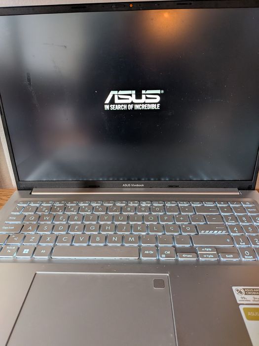 Portátil ASUS Vivobook