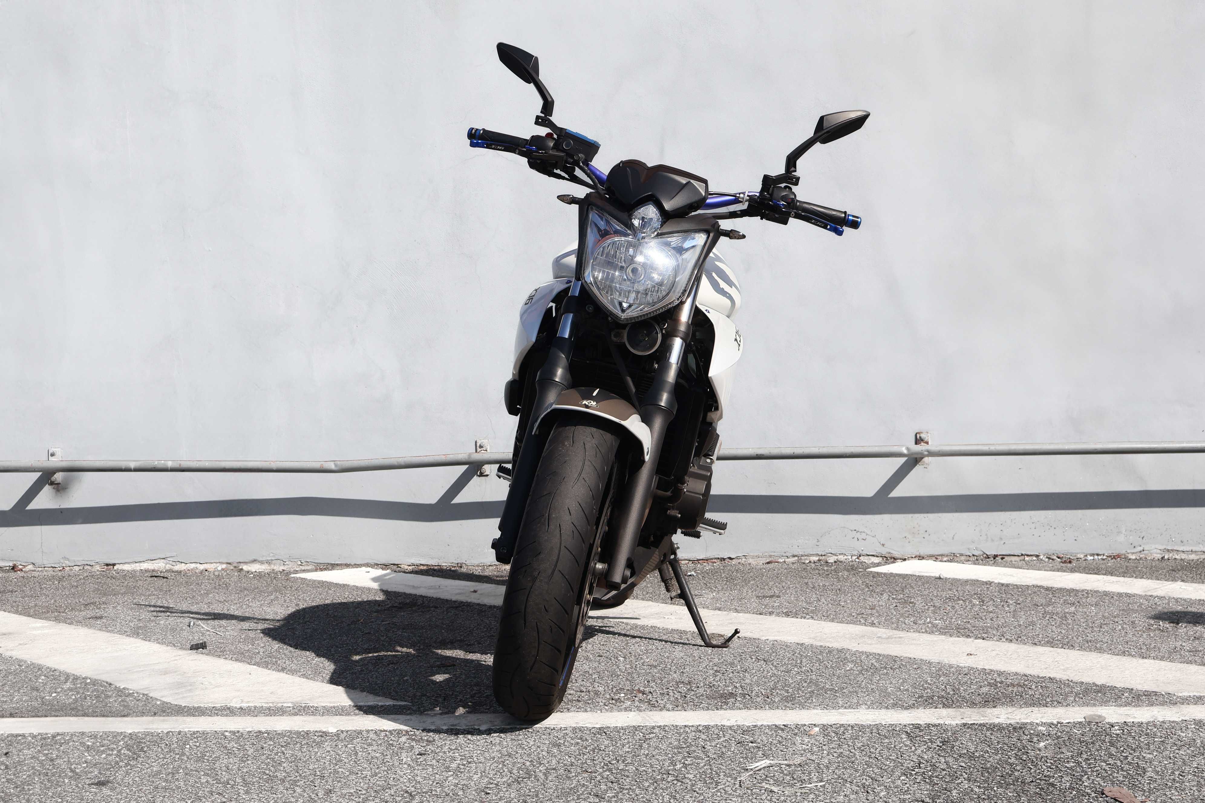 Yamanha XJ6 600, 2011