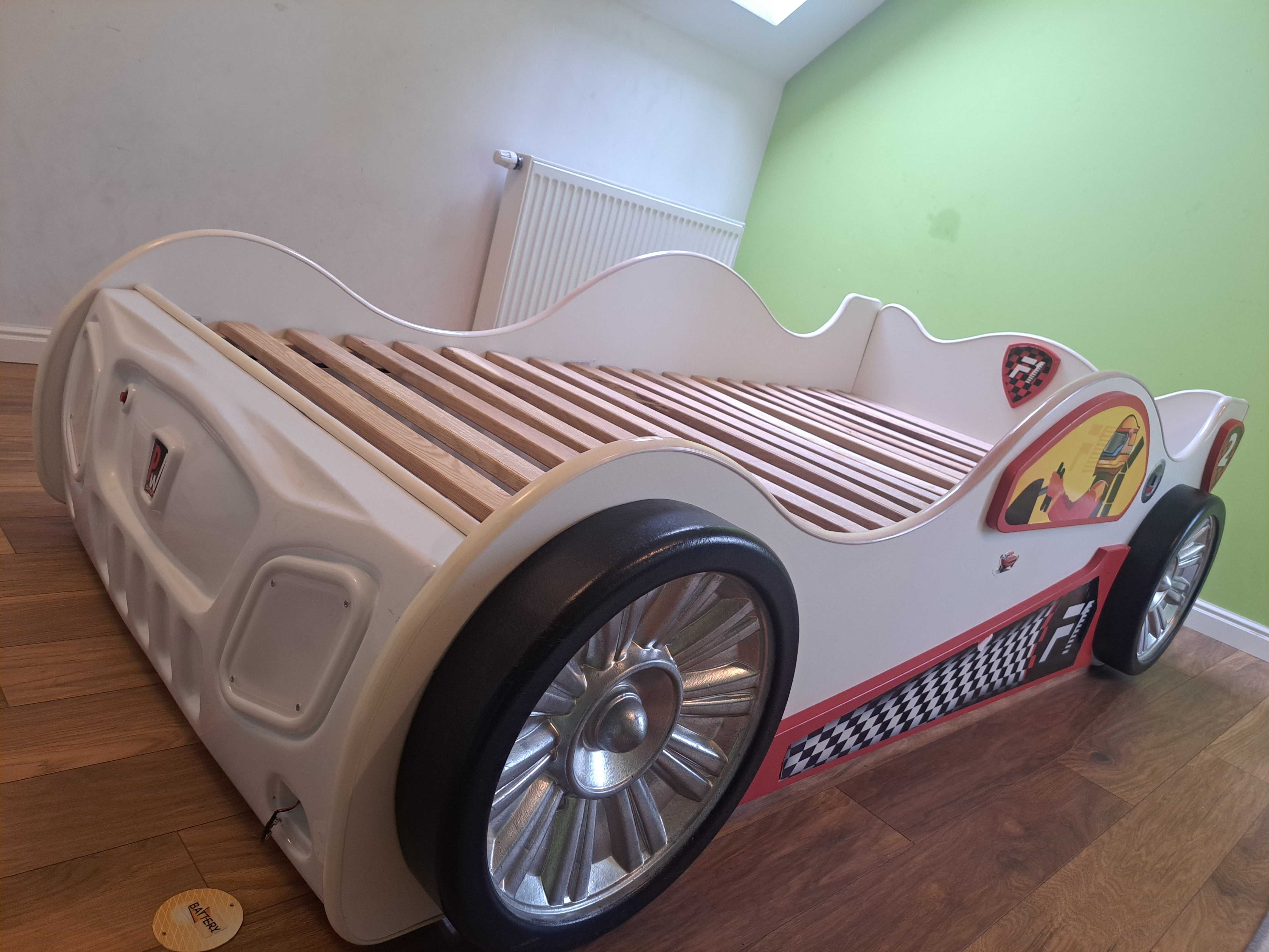 Łóżko dla chłopca 110x205 ze stelażem. Auto. Z dowozem do 15km w cenie