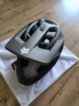 Kask fullface Fox Proframe MIPS czarno-srebrny rozmiar L