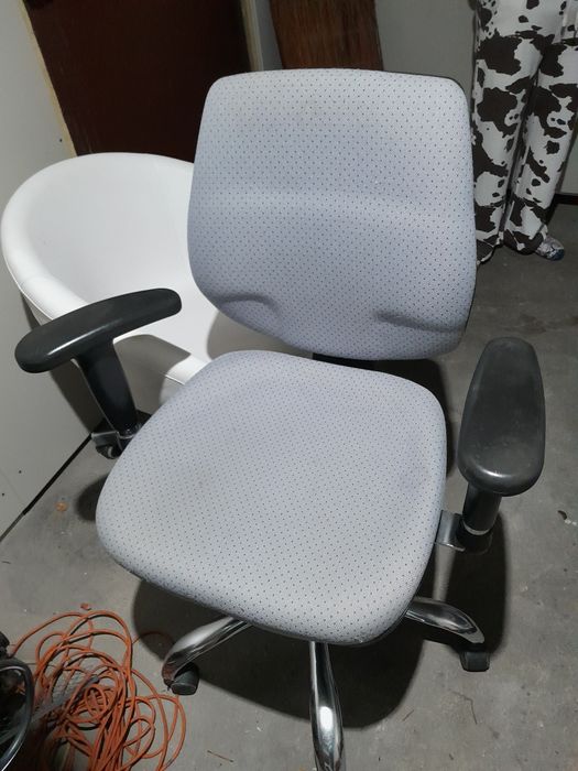 Krzesło obrotowe biurkowe