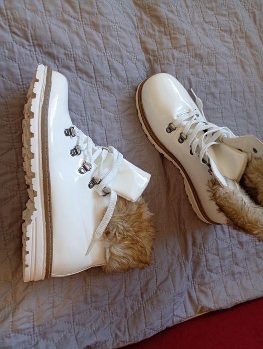 Botki damskie lakierowane 42