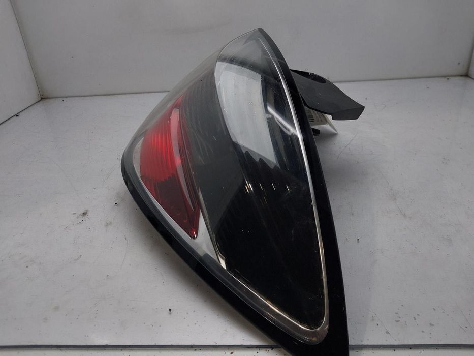 FAROLIM TRASEIRO DIREITO OPEL ASTRA H GTC 2005 -24451834