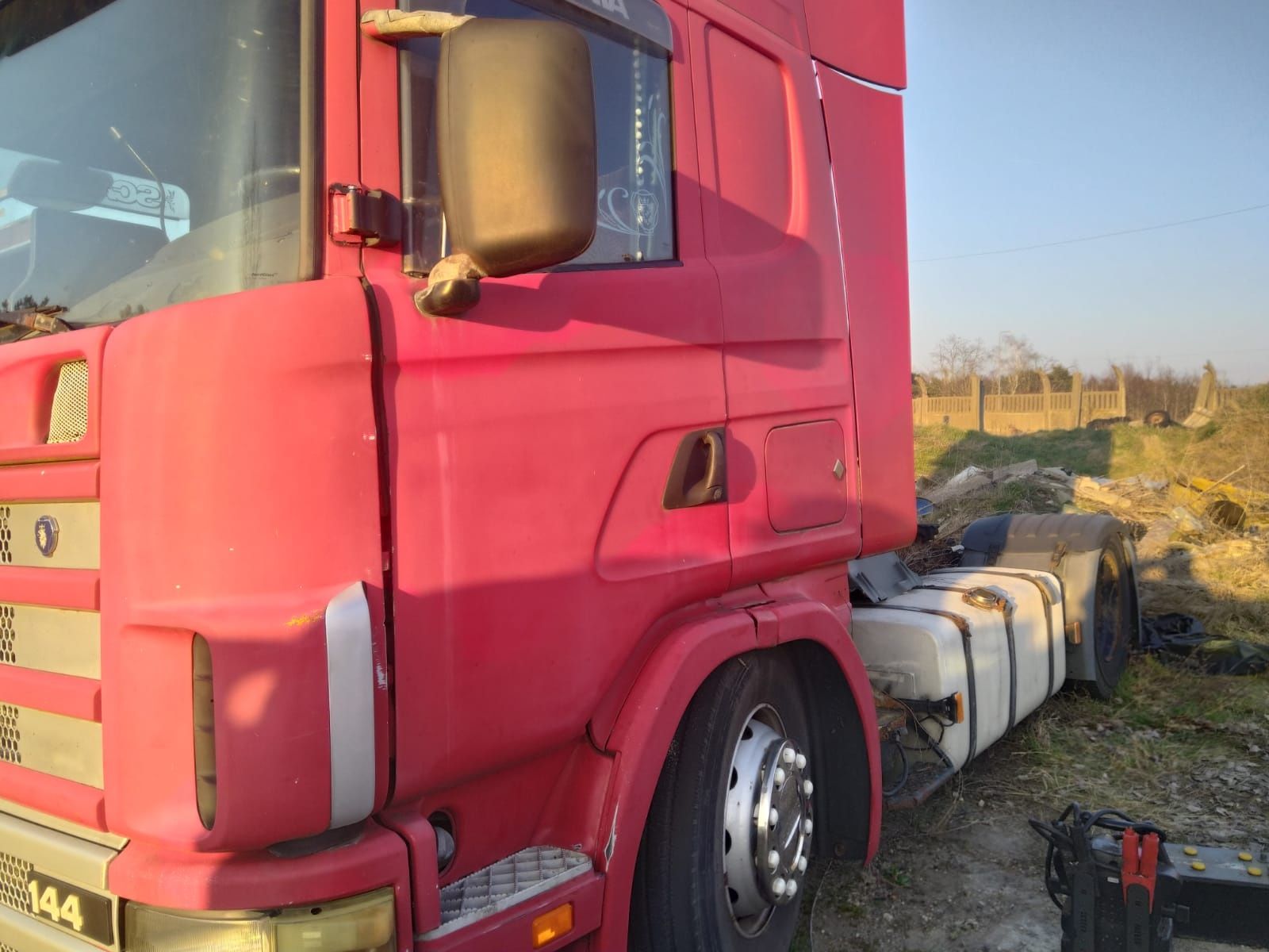 Ciągnik siodłowy Scania  420 hpi w całości lub na części