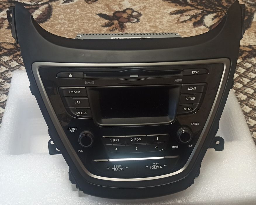 Продам штатную автомагнитолу для Hyundai Elantra 2014-2015 md