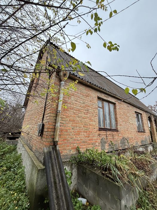 р Будинок з ділянкою 20 соток, можливість озера, укріплений фундамент