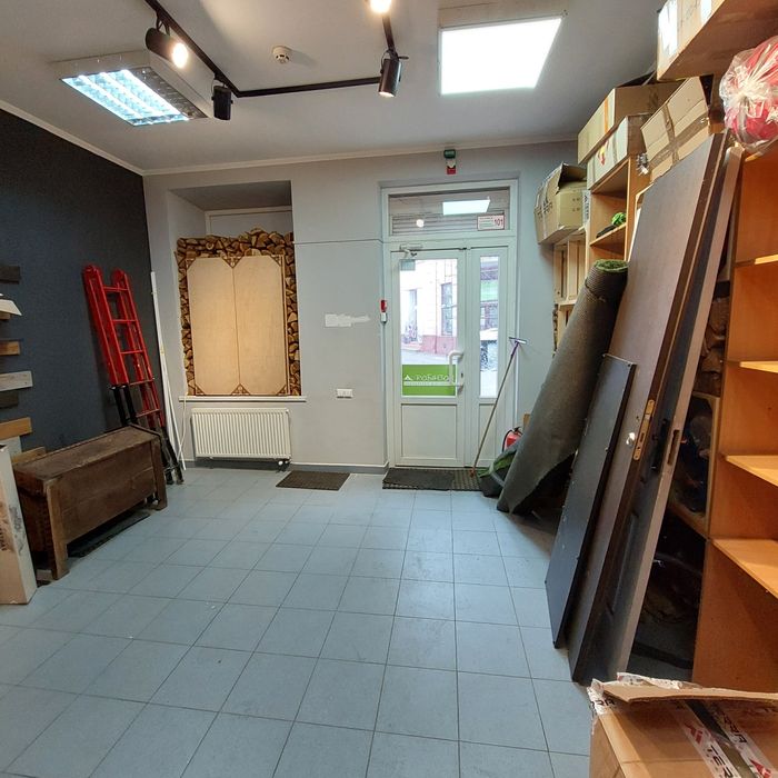 Продаж магазину вул. Шептицьких