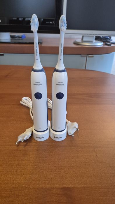 Электрическая зубная щётка Philips Sonicare  XH 3230 А.
