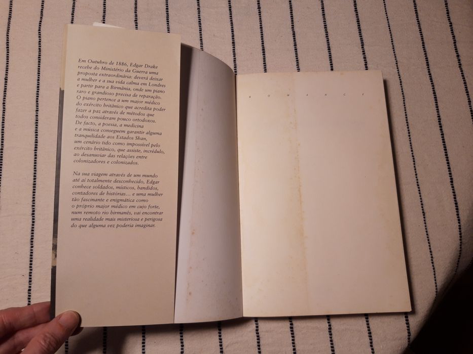 Livro "O Afinador de Pianos" de Edgar Drake