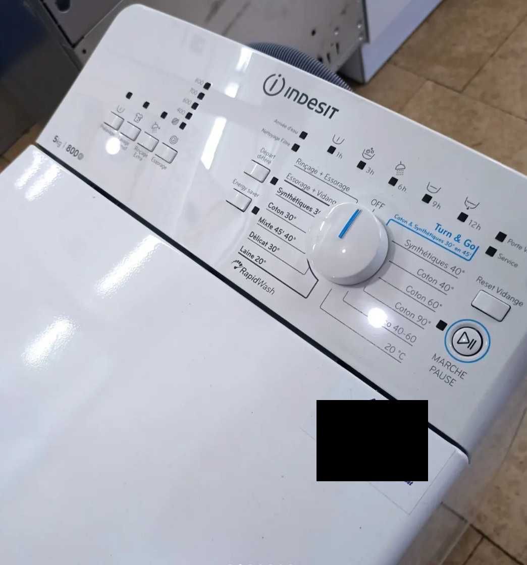 Máquina de lavar roupa Indesit BTW L58300