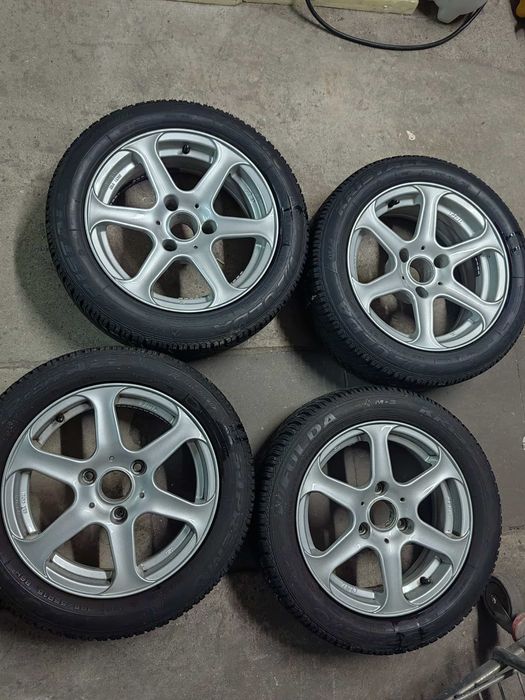 Sptzedam alufelgi wraz z oponami do Smarta